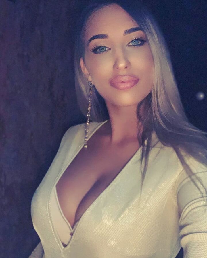 Serbian hot whore girl big natural tits Diana Mihajlovic