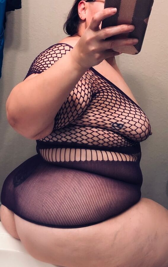 Giant Ass Big Tits BBW Loves The Attention