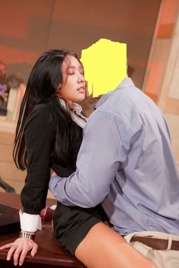 hard sex strong to Park Shin-hye in office very pain