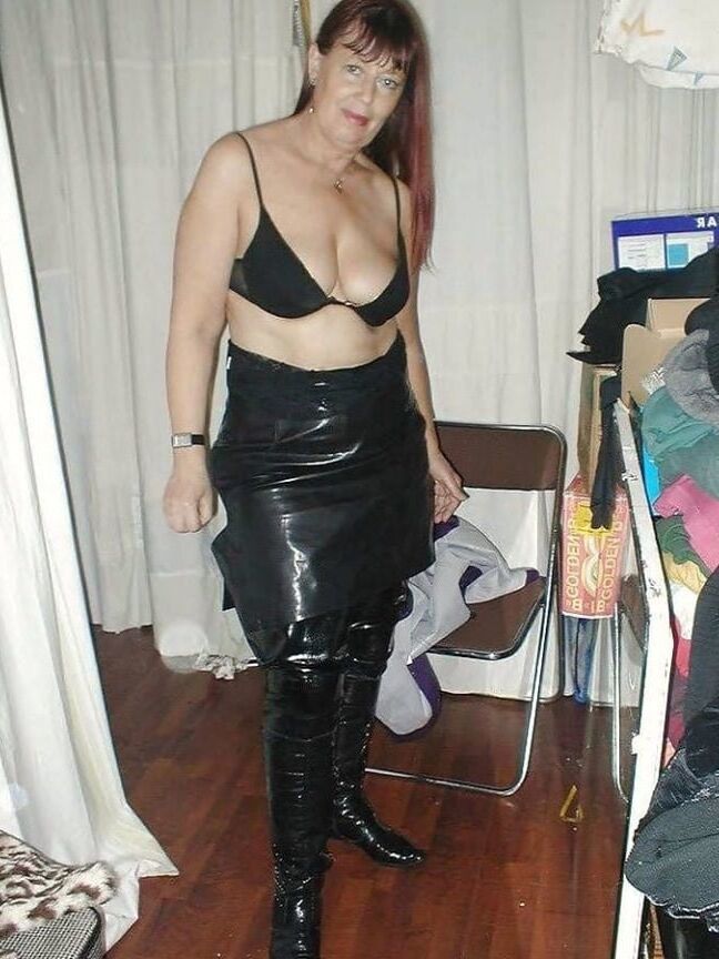Mature Milf Leather Latex Opload By Karina Claus Nudedworld