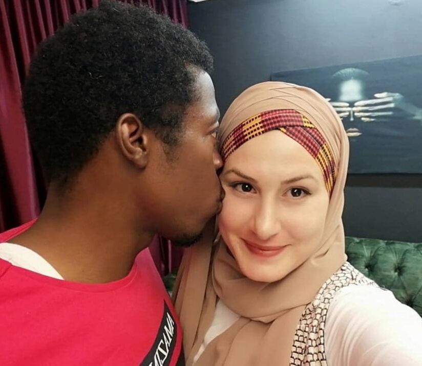 Turkish Hijab Bitch Loves Big Black Cock