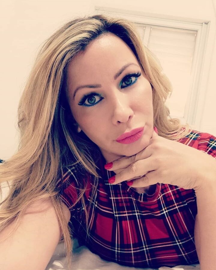 Amazing blonde milf for comments and cumtribute