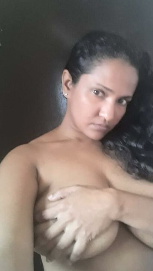 CDN Sri Lankan New Leaked Half Naked Nudedworld