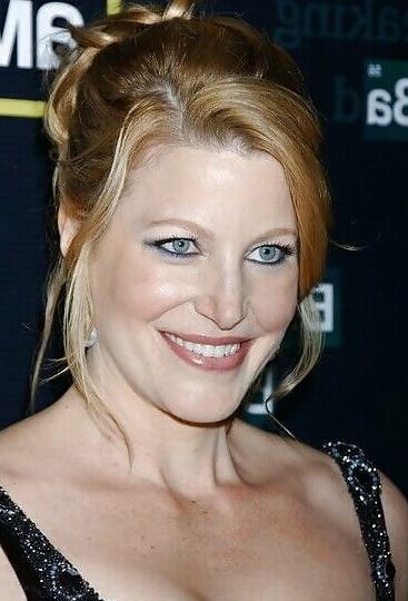 SKYLER WHITE IS A WHORE