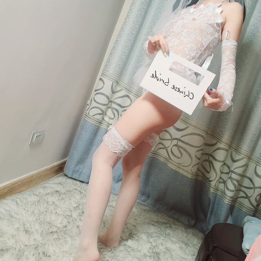 Sexy chinese bride
