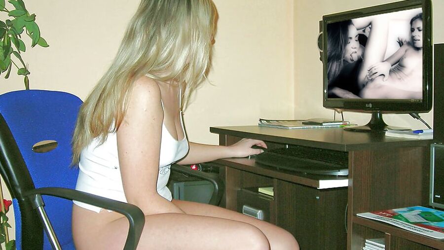 Girls watching lesbian pissing porn