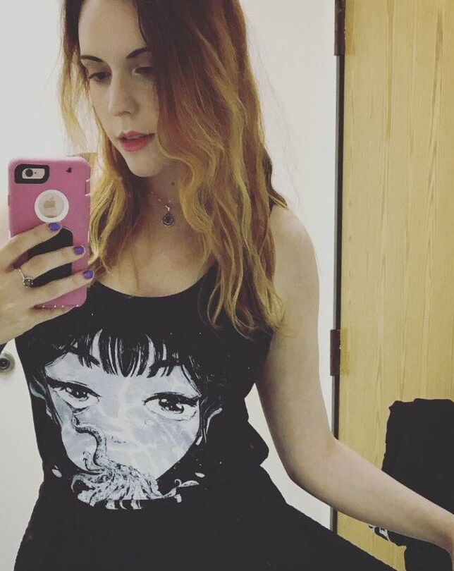 Amber lee conners (amazing looking voice actress)