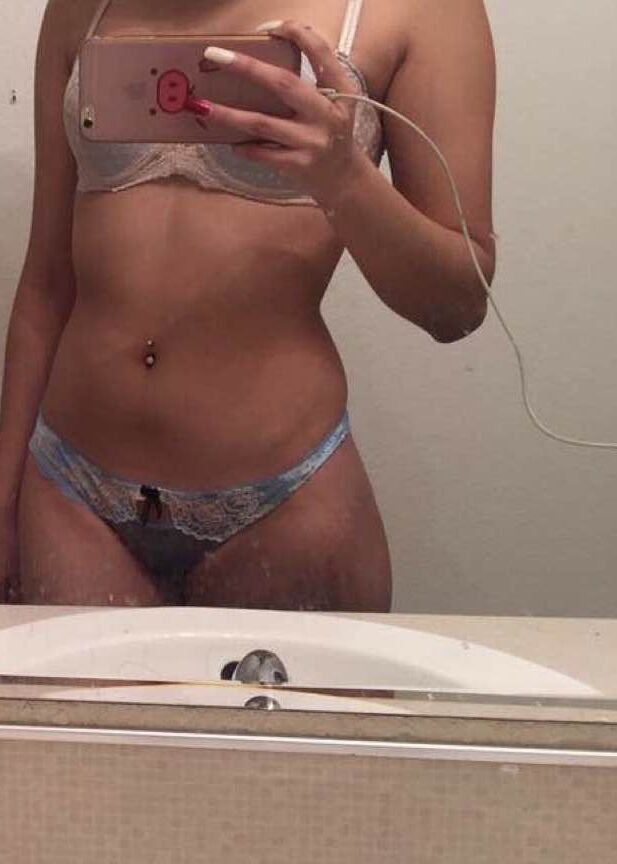 Stephanie show off her sexy body