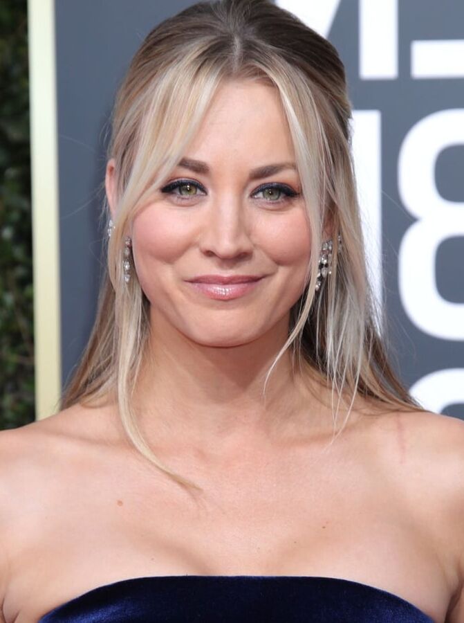 Kaley Cuoco - Where would you cum your thick load on her