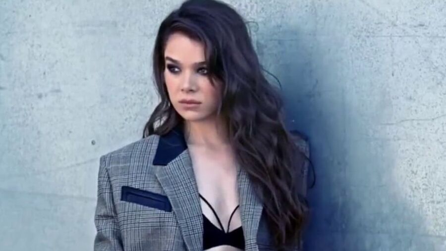 Hailee Steinfeld! cute woman!