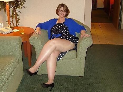 Thick Granny Wearing Pantyhose In Her Van