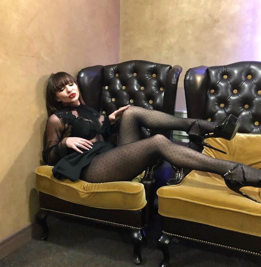 sexy european lady Viktoria in tights pantyhose nylon legs
