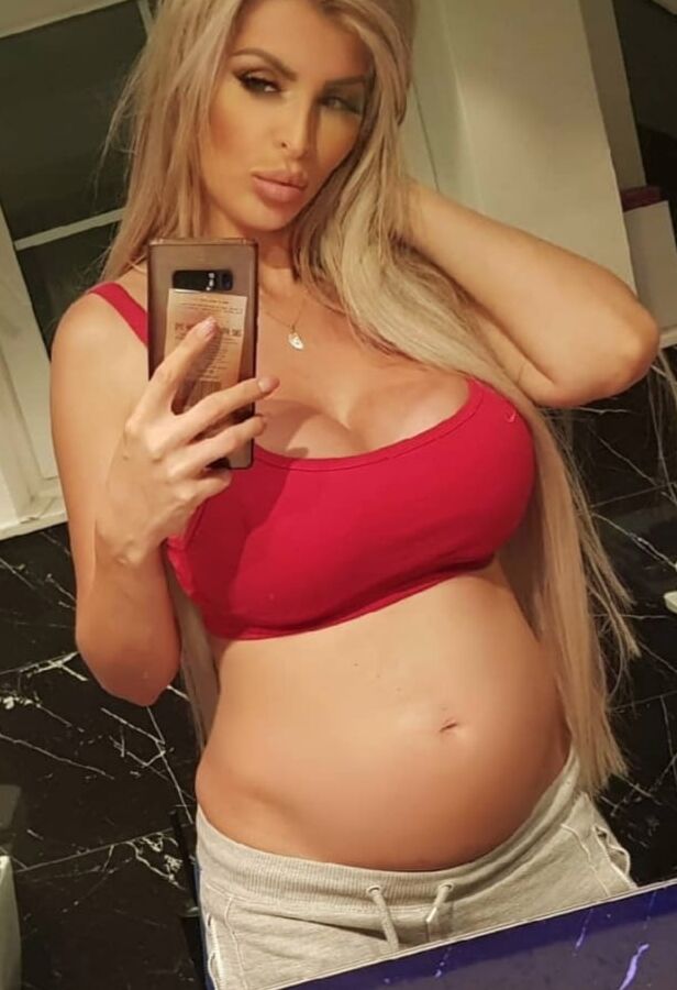 lela sexy inta pregnant