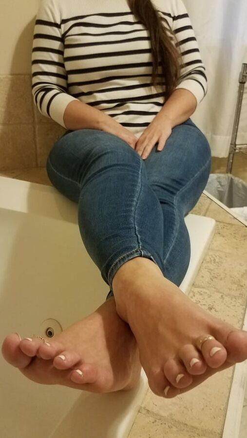 Friend&;s wife&;s pretty feet