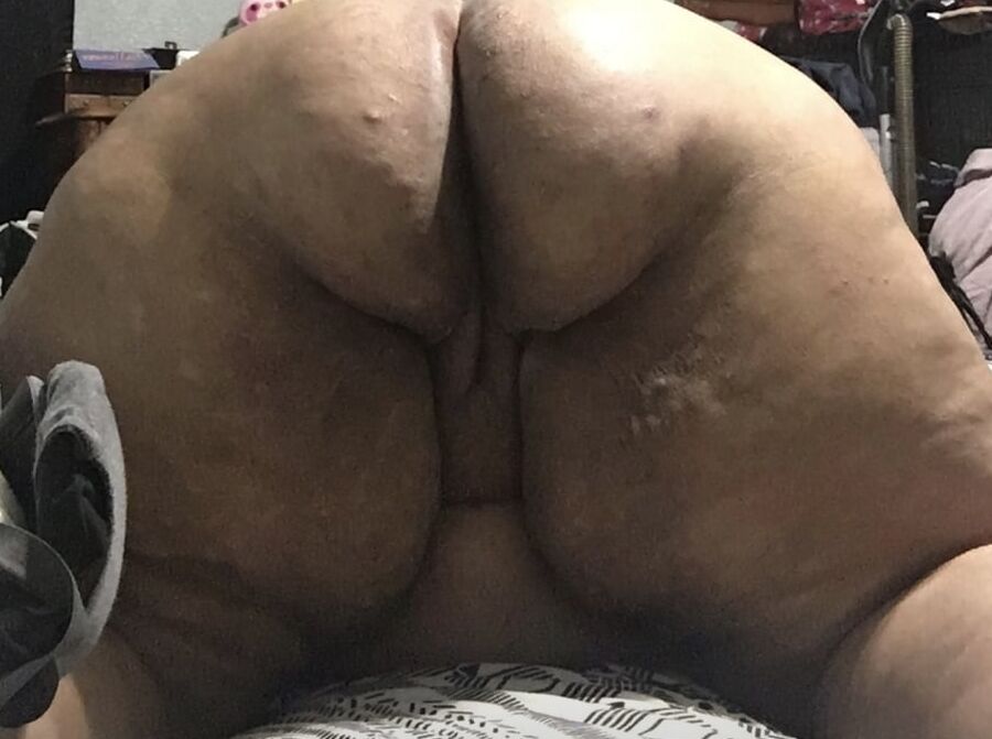 Bbw Latina with fat mature ass