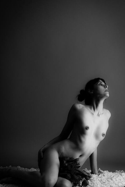 Esther Bible nude photo shoot
