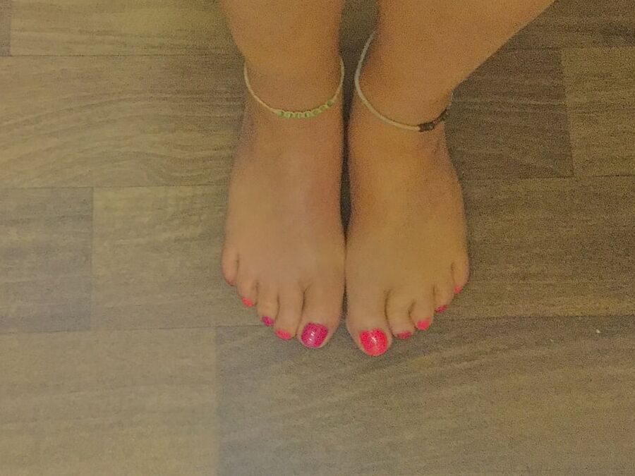 Cute toes for the summer