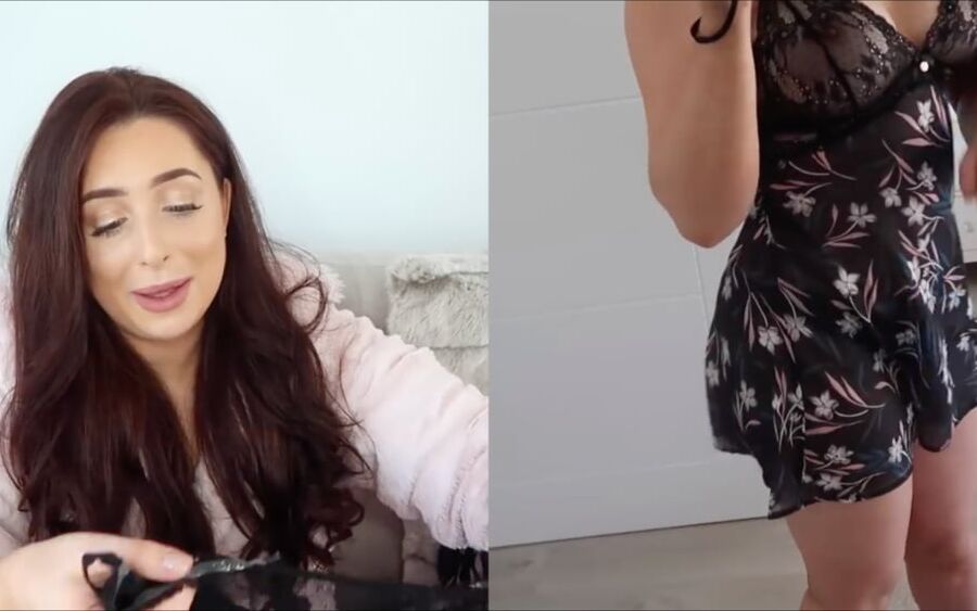 Hazel Maria Wood Nip Slip Youtuber Instagram Model Fake Tits