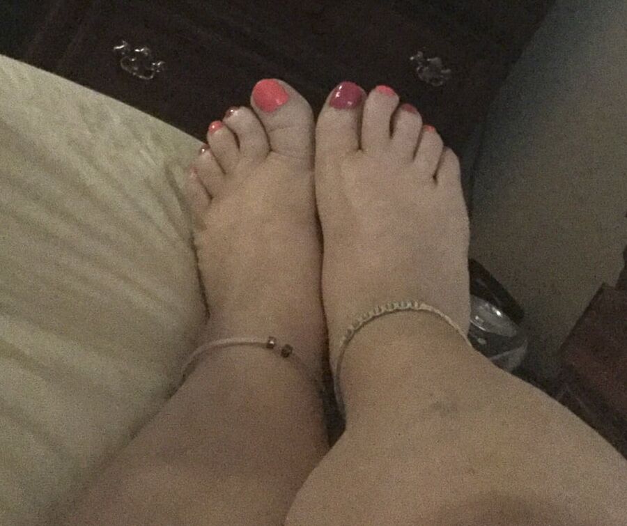 Cute toes for the summer