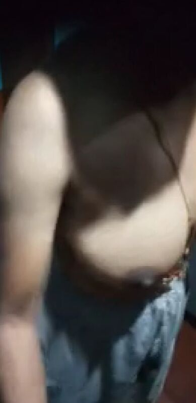 Saree cleavage leady