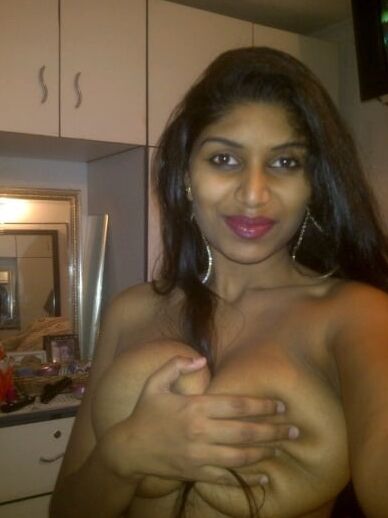 Sri Lankan Nude Sexy Girl
