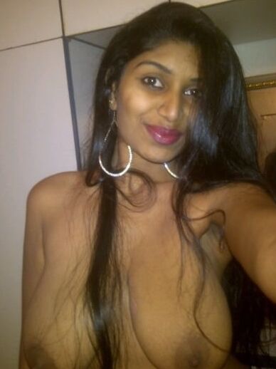 Sri Lankan Nude Sexy Girl
