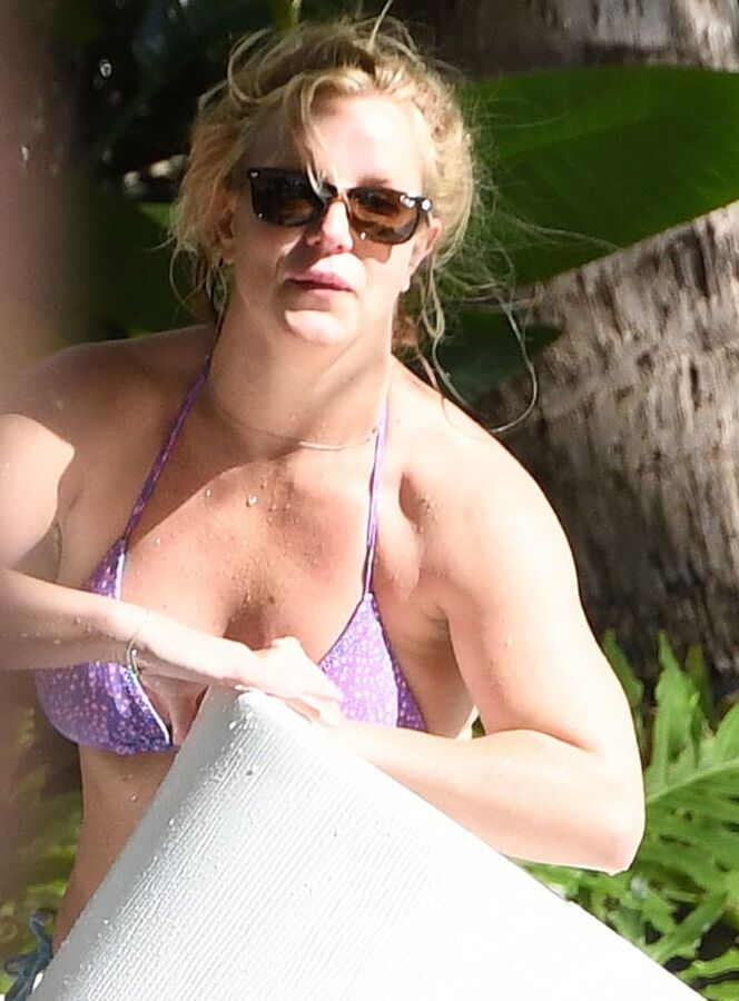 Britney Spears in a Bikini at a Pool in Miami ..