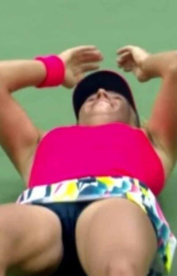 Angelique Kerber thighs &amp; arms