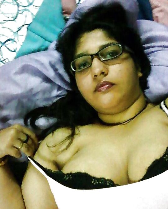 Desi Paki huge boob college girl nudes leaked by bad bf