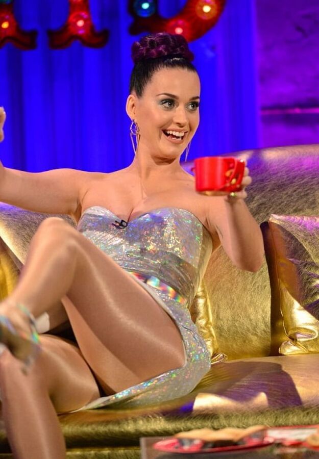 Let&;s wank on Katy Perry pantyhose