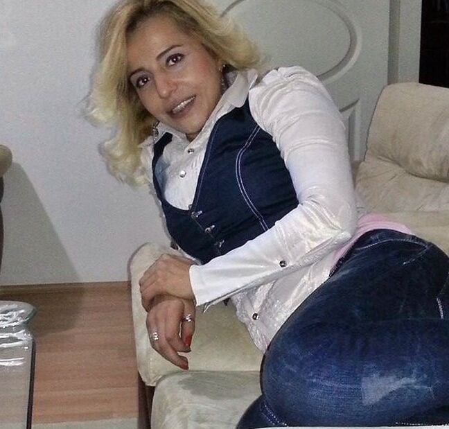 Milf blonde hot turk turkish olgun kadin legs wife dress