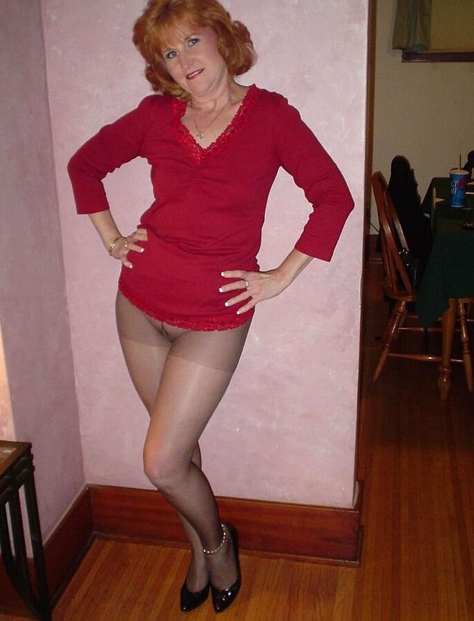 Cathy in Pantyhose