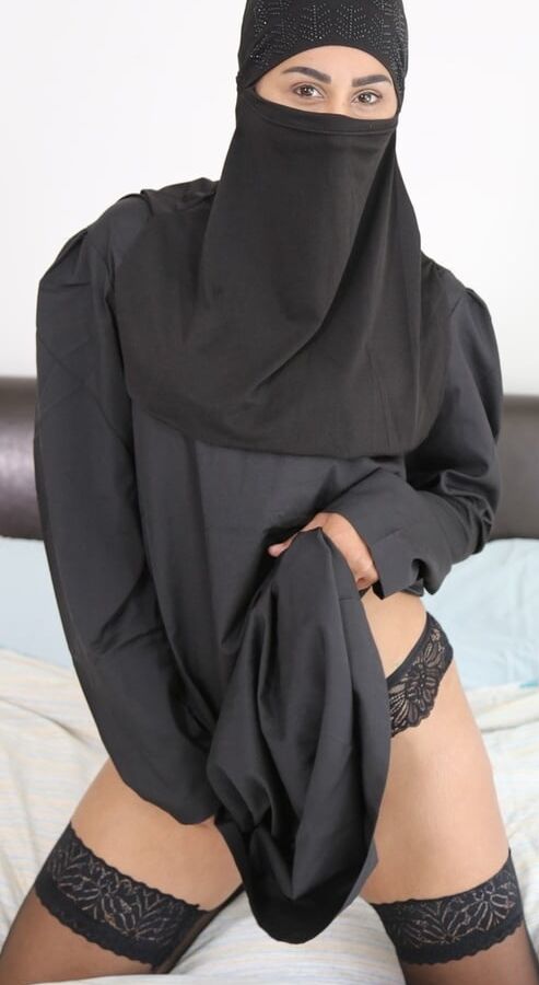 Hijabi Model