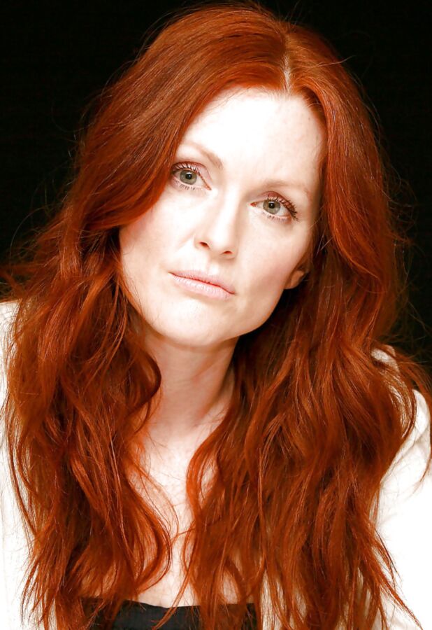Julianne Moore face for cumtribute