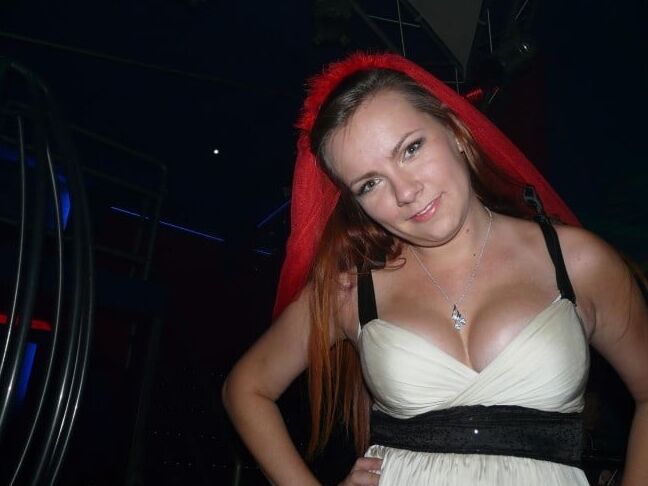 Sexy Redhead Ania