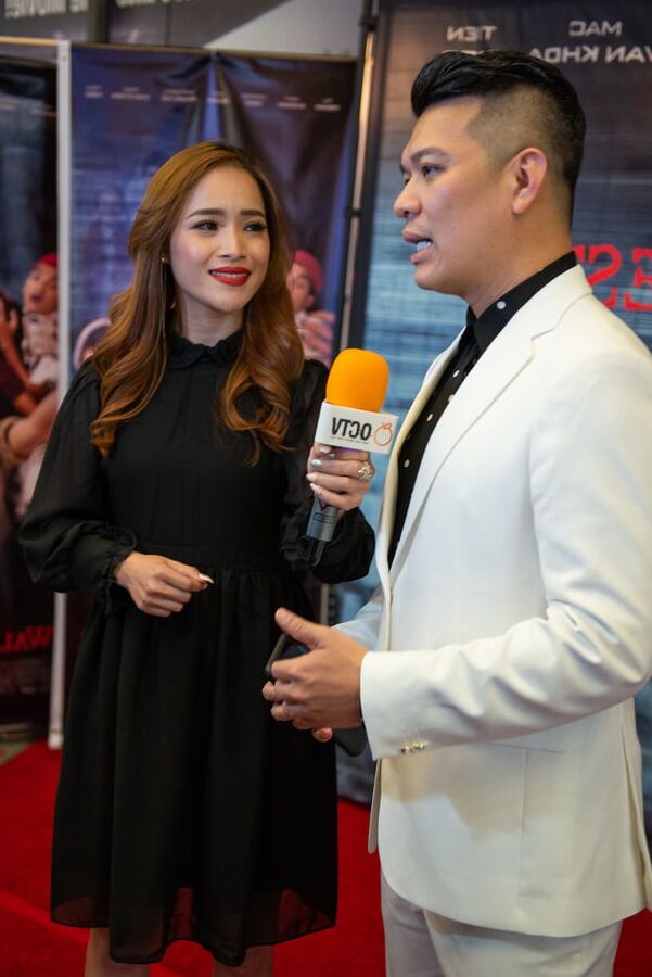 Beautiful Vietnamese Asian women at movie premier