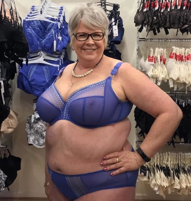 Bbw sexy granny with big natural tits belly slut gilf milf