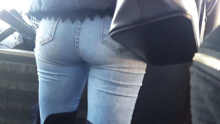 Serbian milf mom beautiful jeans ass in bus