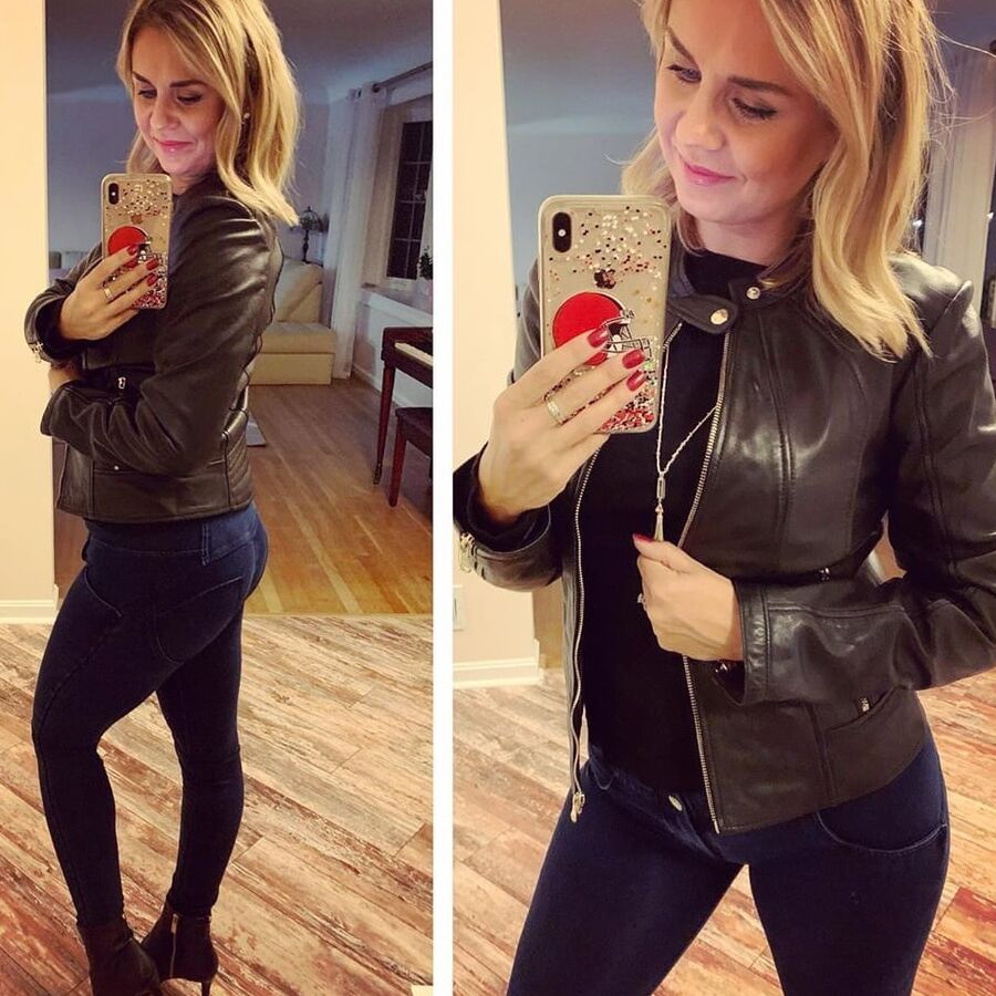 Insta Babe Jovigirl dressed in leather