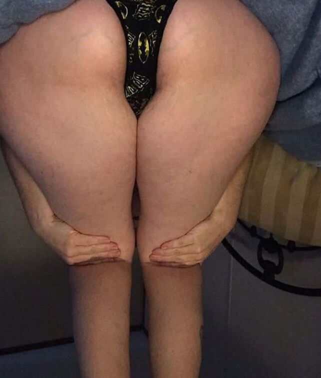 Masked Milf - thick thighs N Booty