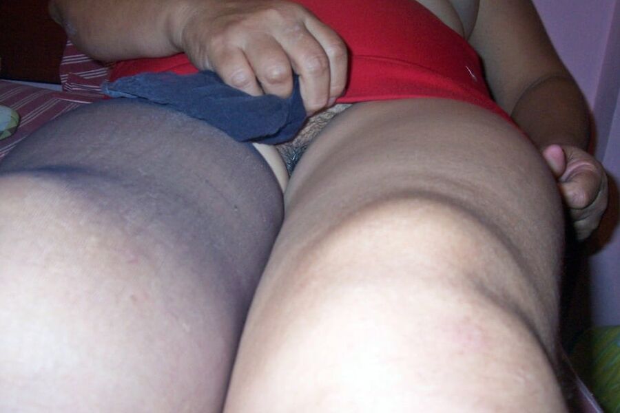 Hairy Mature In Nylons