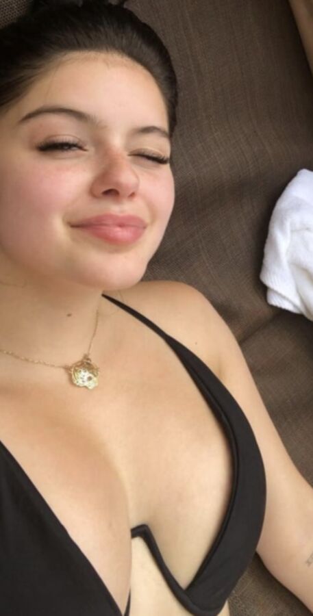 Ariel Winter - Would you give this slut a thick cum facial