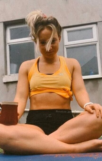 Wanking over Bethan Marie Williams&; Ripped Abs &amp; Toned Body