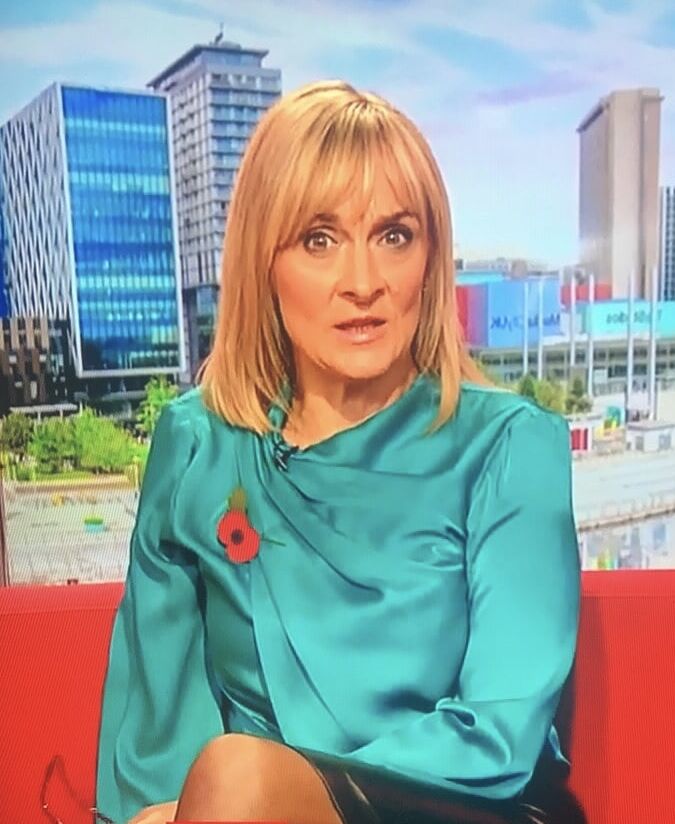 Louise Minchin Sexy MILF Loves Watching Us Wank Over Her