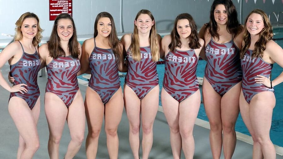 Thick College Divers