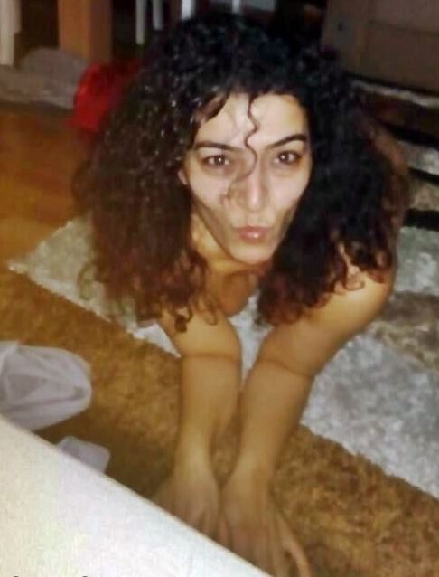 Turkish Milf Naked mom turk olgun anne turbanli nylon evli