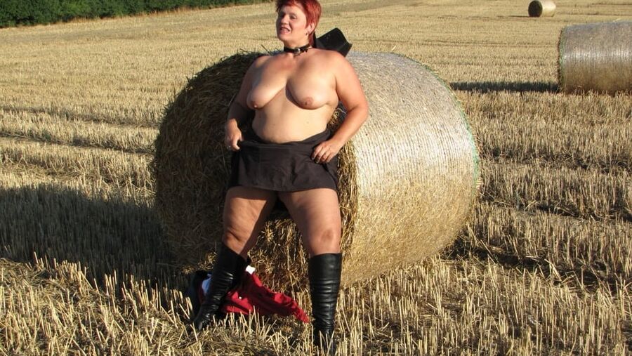 Posing in the cornfield ...