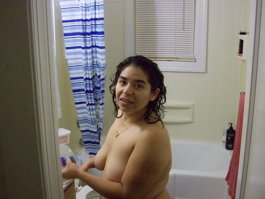 aimee guzman naked bathroom