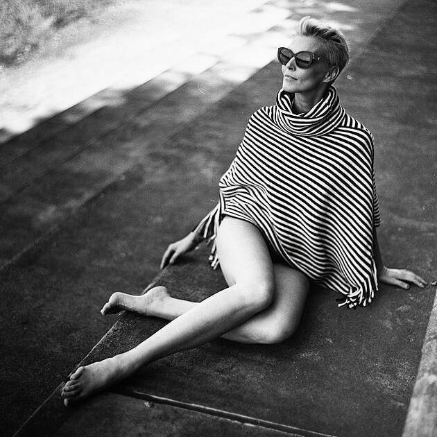 Ilona Felicjanska Legs and Feets MILF Polish Model