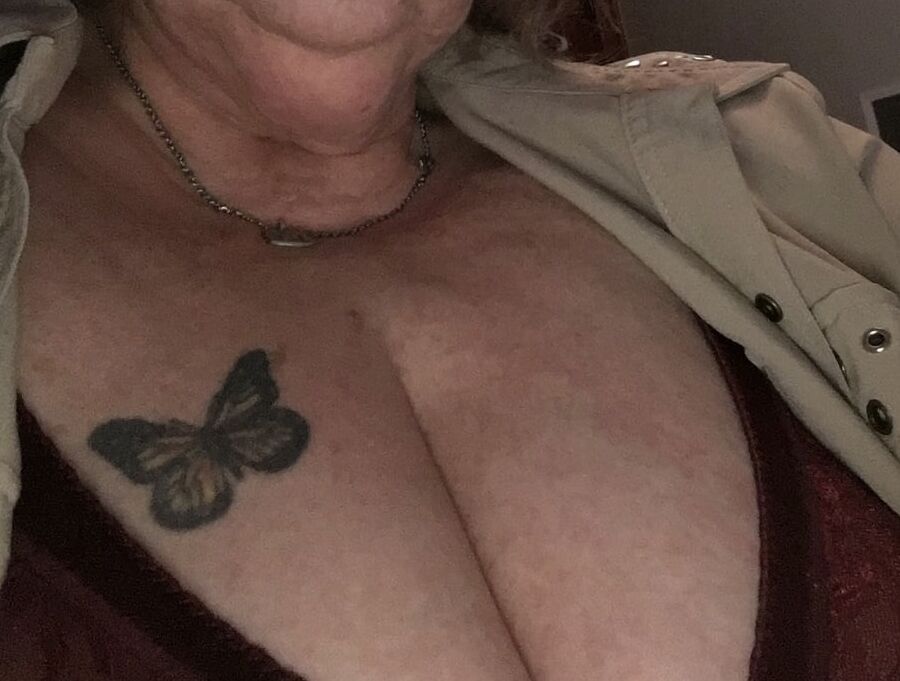 A new big tit granny to chase